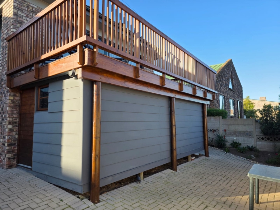 3 Bedroom Property for Sale in Dana Bay Western Cape